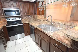 4178 Central Sarasota Pkwy, Sarasota, FL 34238 - Photo 5