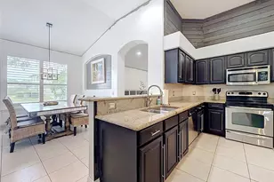 5846 Bent Grass Dr, Valrico, FL 33596 - Photo 5