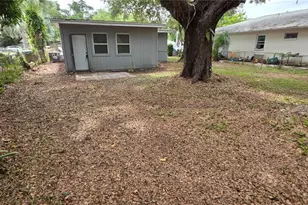 2425 Dixie Ave, Sarasota, FL 34234 - Photo 25