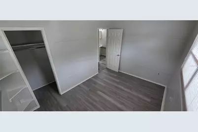 2425 Dixie Avenue, Sarasota, FL 34234 - Photo 3