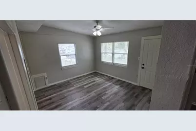 2425 Dixie Avenue, Sarasota, FL 34234 - Photo 11