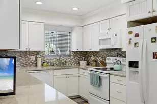 1707 Southwood St, Sarasota, FL 34231 - Photo 3