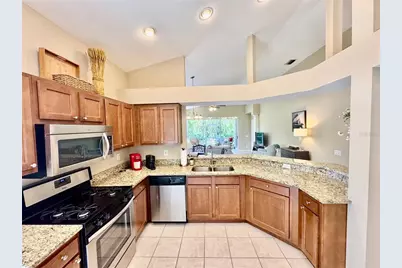 7330 Kensington Court, Bradenton, FL 34201 - Photo 9