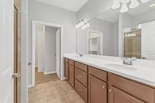 19010 Mangieri St, Venice, FL 34293 - Photo 17