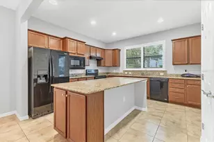 19010 Mangieri St, Venice, FL 34293 - Photo 7
