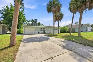 2618 Lakeshore Cir, Port Charlotte, FL 33952 - Photo 3