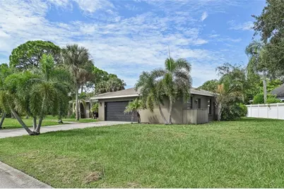 6106 45th Street W, Bradenton, FL 34210 - Photo 3