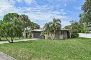 6106 45th St W, Bradenton, FL 34210 - Photo 3