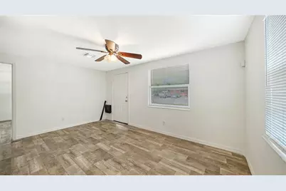 5617 6th Street Court E #A & B, Bradenton, FL 34203 - Photo 13