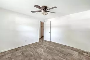 5617 6th St Ct E, Bradenton, FL 34203 - Photo 11