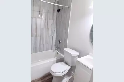 5617 6th Street Court E #A & B, Bradenton, FL 34203 - Photo 11