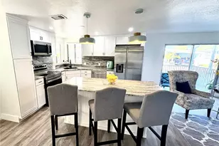 43 N Easter Island Cir, Englewood, FL 34223 - Photo 5