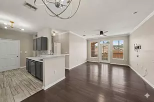 5000 Culbreath Key Way, Tampa, FL 33611 - Photo 3