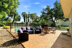 1003 Patterson Dr, Sarasota, FL 34234 - Photo 29