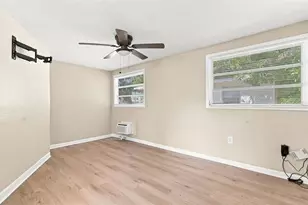 1003 Patterson Dr, Sarasota, FL 34234 - Photo 17