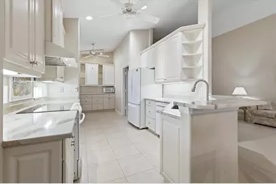 4238 65th Terrace E, Sarasota, FL 34243 - Photo 17