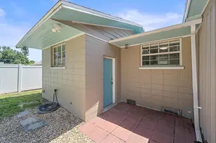 710 26th St W, Bradenton, FL 34205 - Photo 11