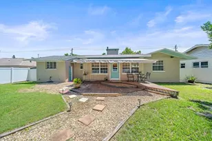 710 26th St W, Bradenton, FL 34205 - Photo 9