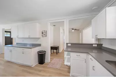 710 26th Street W, Bradenton, FL 34205 - Photo 17
