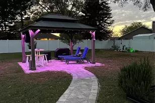 417 Anderson Dr, Tavares, FL 32778 - Photo 9