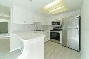 2139 Couver Dr, Sarasota, FL 34231 - Photo 7