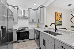 3687 Parkridge Cir, Sarasota, FL 34243 - Photo 21