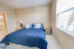 1802 Auburn Lakes Cir, Venice, FL 34292 - Photo 11
