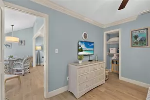 1141 W Peppertree Dr, Sarasota, FL 34242 - Photo 25