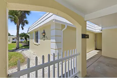 5887 Tidewood Avenue #2, Sarasota, FL 34231 - Photo 3