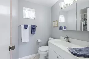 5887 Tidewood Ave, Sarasota, FL 34231 - Photo 21