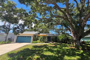 7708 NW 9th Ave Dr, Bradenton, FL 34209 - Photo 1