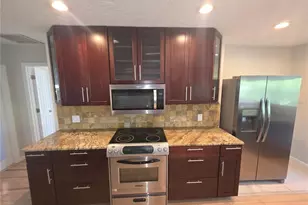 7708 NW 9th Ave Dr, Bradenton, FL 34209 - Photo 9
