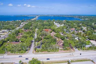 7708 NW 9th Ave Dr, Bradenton, FL 34209 - Photo 5
