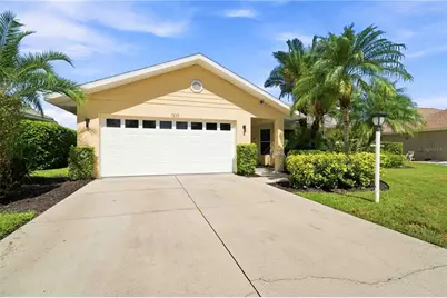 5833 Carriage Drive, Sarasota, FL 34243 - Photo 3