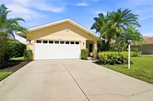 5833 Carriage Dr, Sarasota, FL 34243 - Photo 3