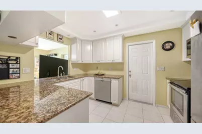 481 W Tarpon Boulevard NW, Port Charlotte, FL 33952 - Photo 15