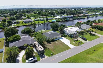 481 W Tarpon Boulevard NW, Port Charlotte, FL 33952 - Photo 3