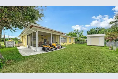 481 W Tarpon Boulevard NW, Port Charlotte, FL 33952 - Photo 33