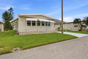 808 53rd Ave E, Bradenton, FL 34203 - Photo 1