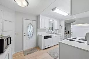 808 53rd Ave E, Bradenton, FL 34203 - Photo 9