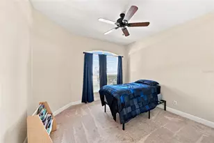 295 Londonderry Dr, Sarasota, FL 34240 - Photo 25