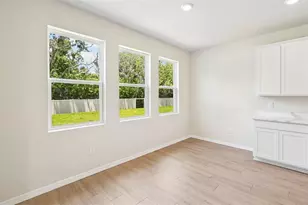 10437 Woodland Gdn Wy, Parrish, FL 34219 - Photo 7