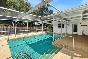 3041 Tyrone Ln, Sarasota, FL 34239 - Photo 17