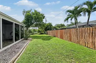 3041 Tyrone Ln, Sarasota, FL 34239 - Photo 19