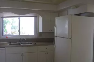 3041 Tyrone Ln, Sarasota, FL 34239 - Photo 5