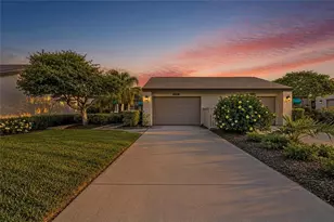 6085 Clubside Dr, Sarasota, FL 34243 - Photo 1