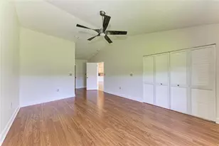 6085 Clubside Dr, Sarasota, FL 34243 - Photo 21