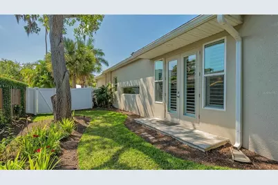 1959 Hibiscus Street, Sarasota, FL 34239 - Photo 39