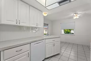 1233 Pinebrook Way, Venice, FL 34285 - Photo 15