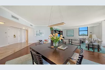 1241 Gulf Of Mexico Drive #303, Longboat Key, FL 34228 - Photo 19
